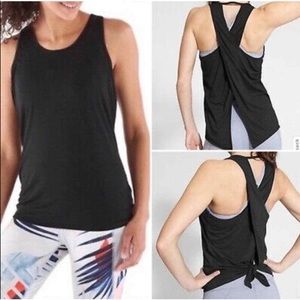 NWT ATHLETA Essence Tie Back Tank Black